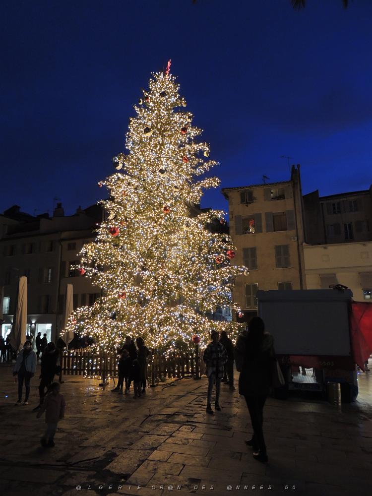53 Toulon Place du Theatre.JPG -           